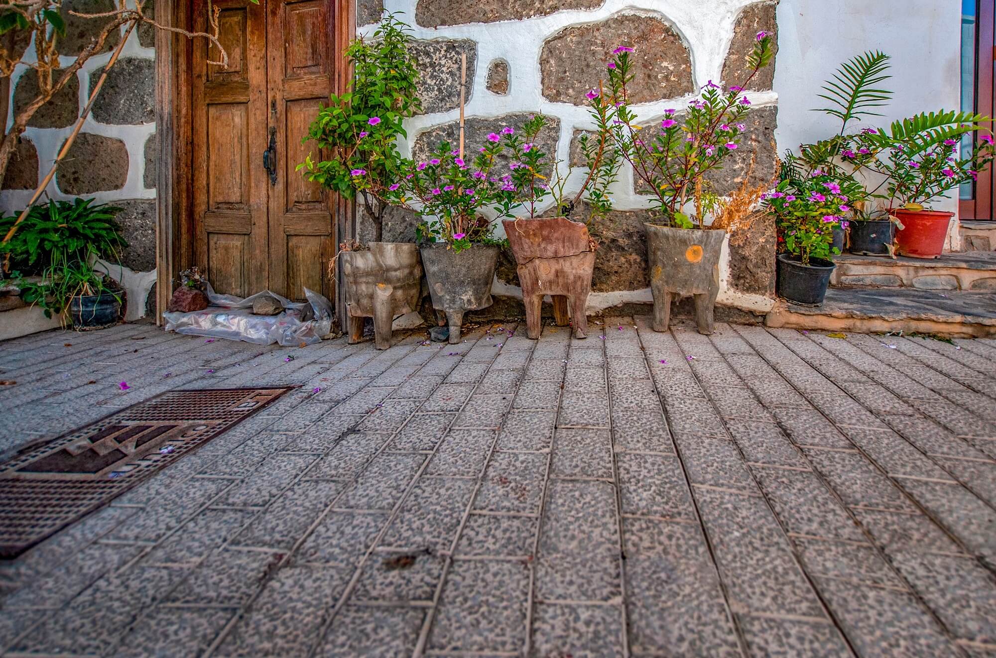 Jaki rodzaj kostki brukowej jest najbardziej uniwersalny